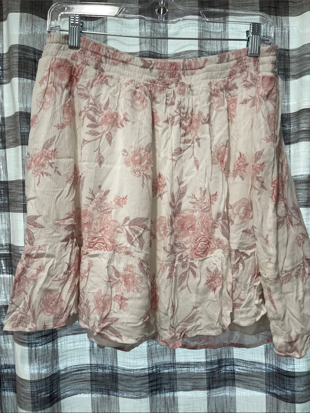 SO Blush Floral Ruffle Hem Mini Skirt